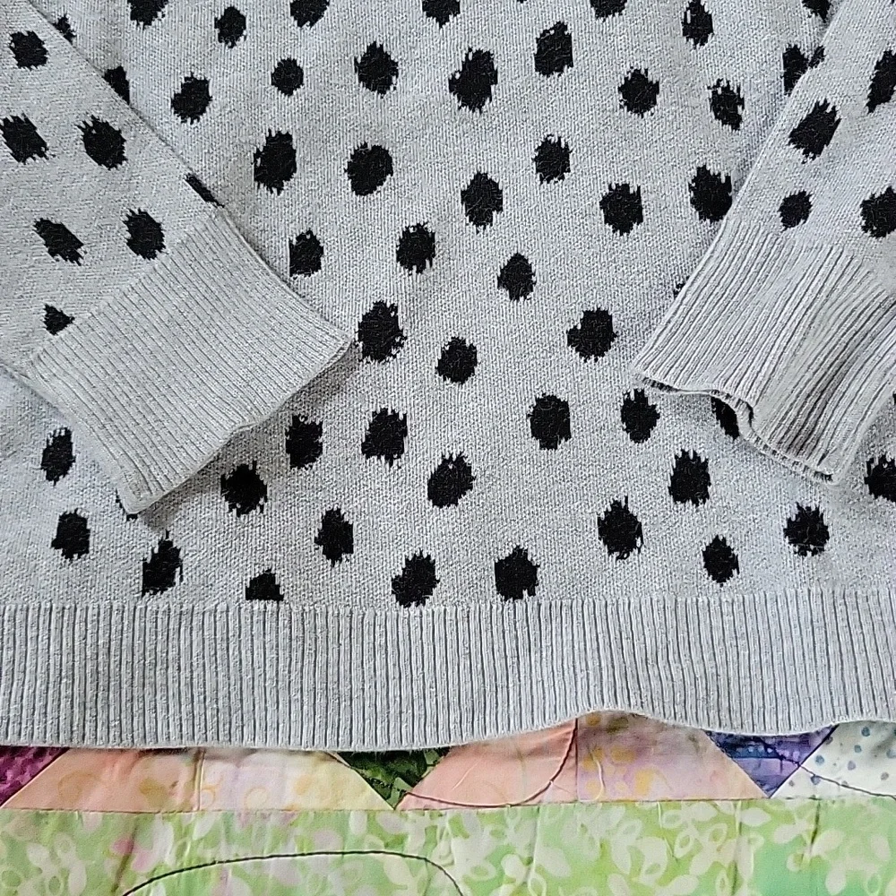 Grey polka dot sweater - Picture 3 of 4